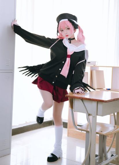 自偷拍在线精品自三级_HD高清完整版